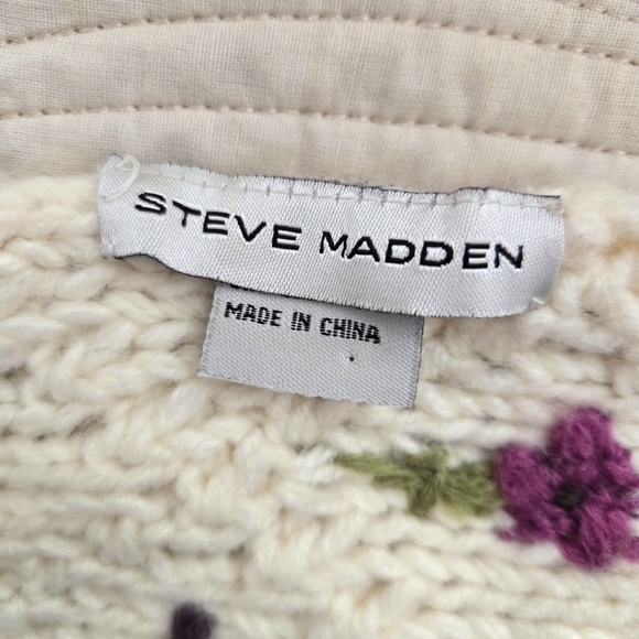 Steve Madden Chunky Knit Scarf - Picture 6 of 7